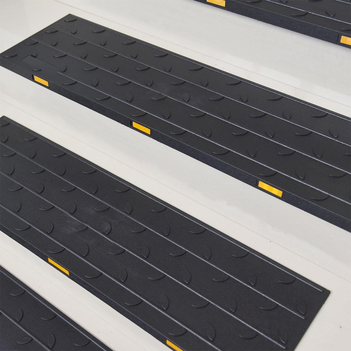 Anti-Slip Rubber Stair Treads with Reflector & Self-Adhesive Tape