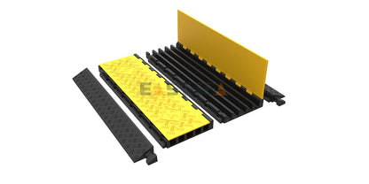 Système de protection de câbles AMS – rampe robuste emboîtable pour la protection des câbles et tuyaux en zones à fort trafic