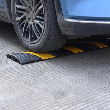 Heavy-Duty Rubber Speed Bump Hump
