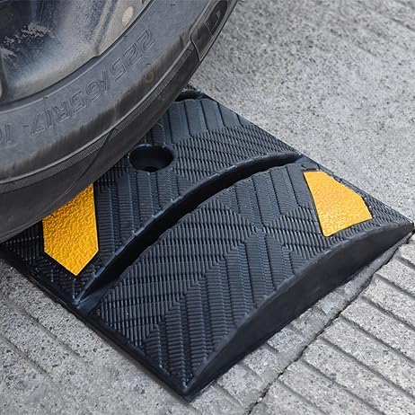 180 cm Roll-Up Speed Bump with Installation Kit