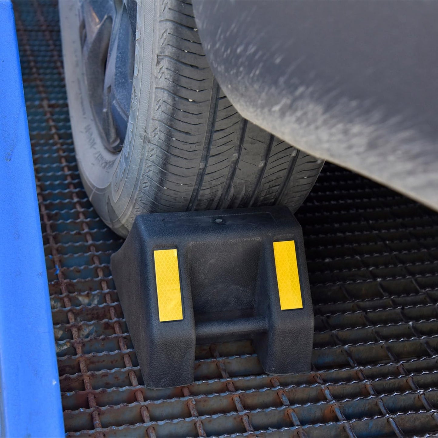 Heavy-Duty Wheel Chock