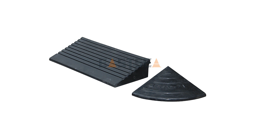 Black Rubber Kerb Ramp (3)