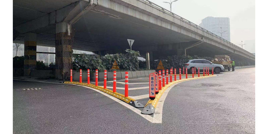 Lane Separator With Flexible Post-7