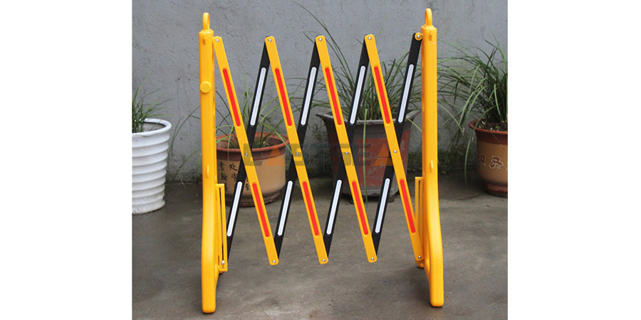 Plastic Expandable Barrier