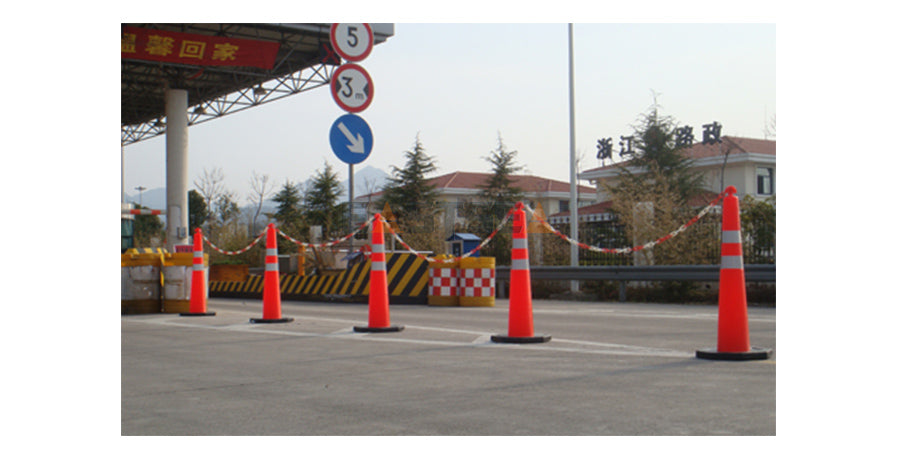 Retractable Top Chain Lock Traffic Post for Parking & Crowd Control