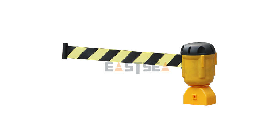 Retractable Top Chain Lock Traffic Post for Parking & Crowd Control