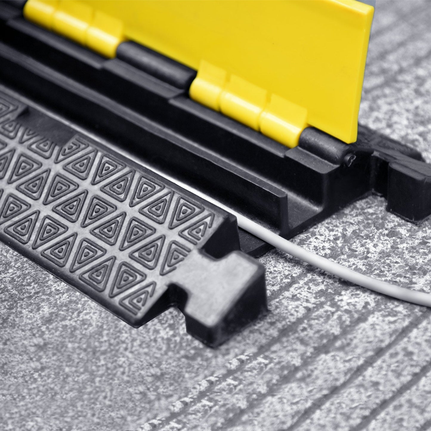 2/3/5-Channel Rubber Cable Protector Ramp